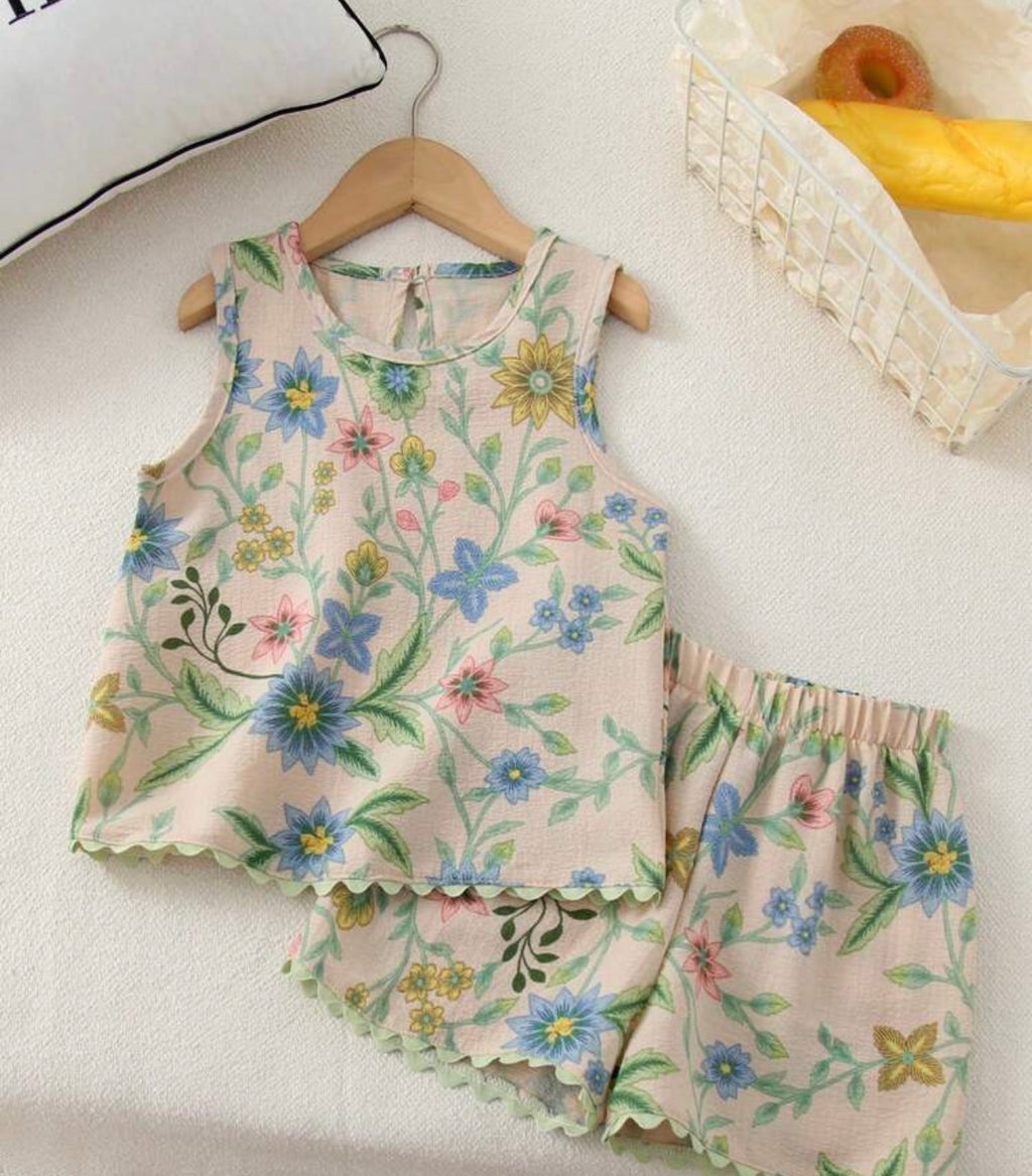Girls’ Outfit