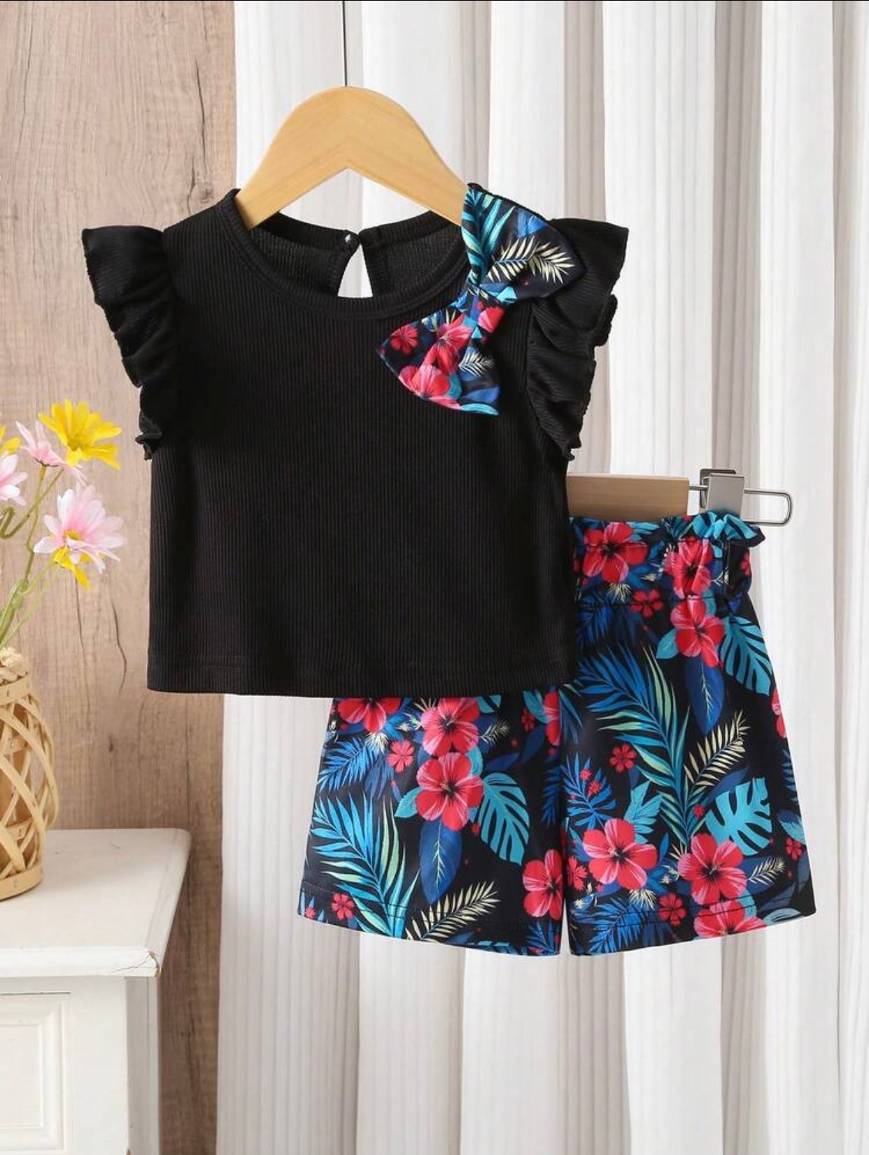Girls’ Outfit