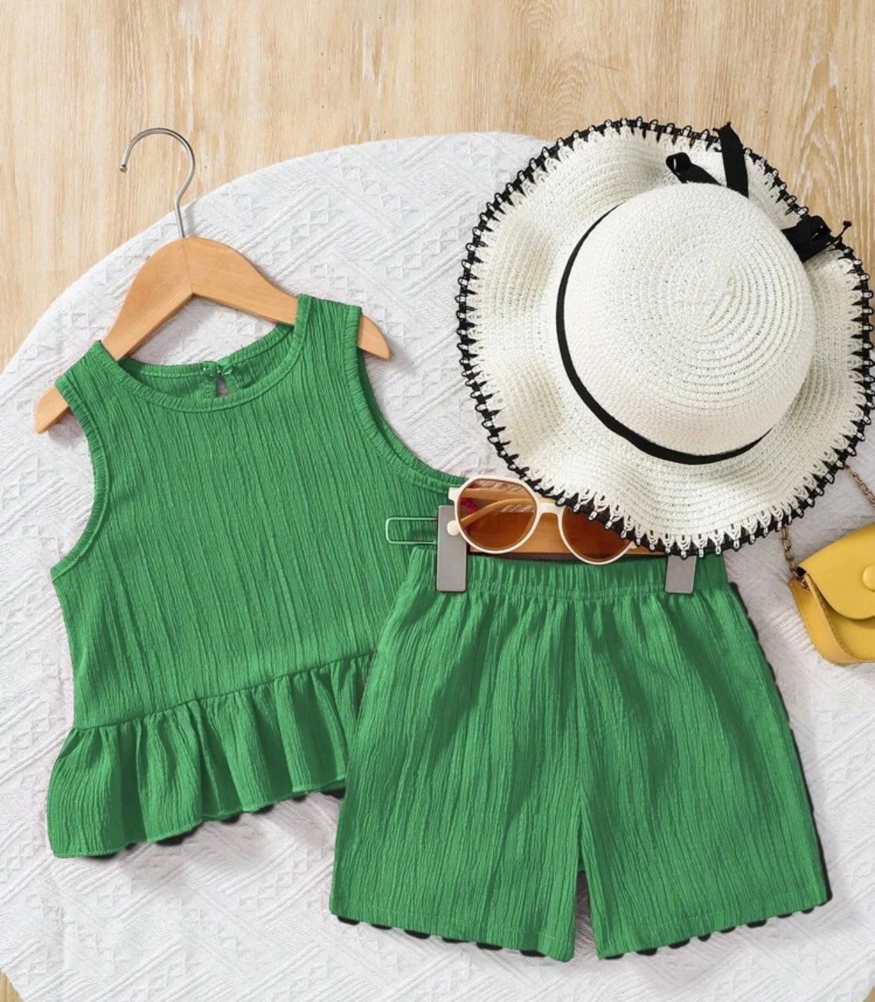 Girls’ Outfit