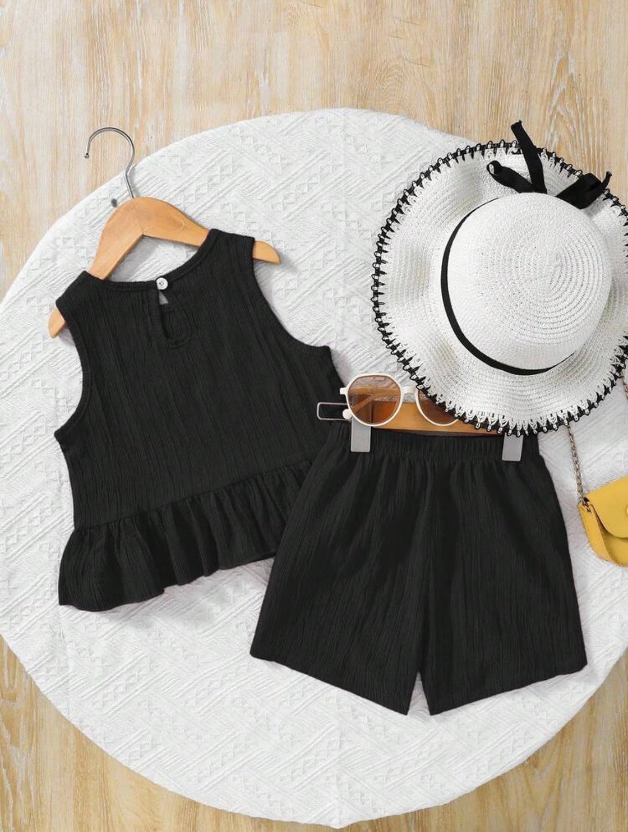 Girls’ Outfit