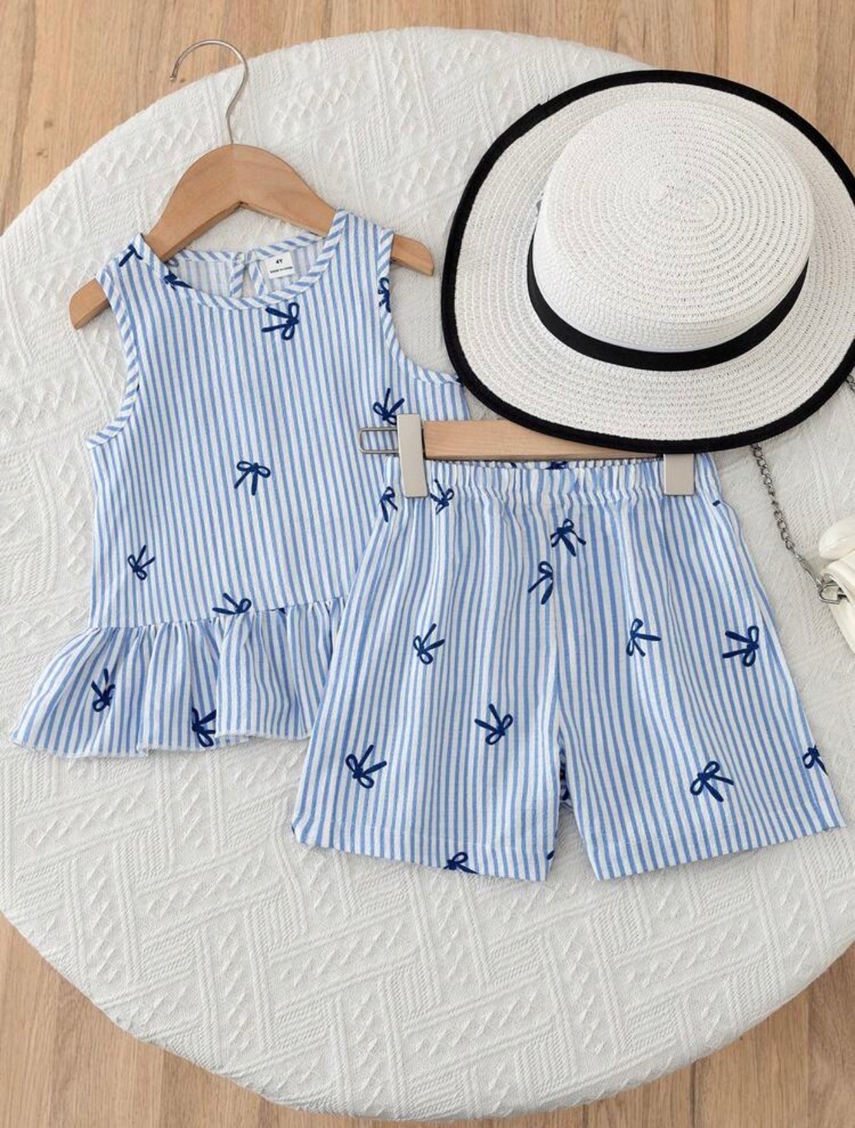 Girls’ Outfit